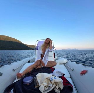 Ester Ledecká feet photo 1