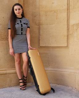Esther Abrami feet photo 5
