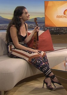 Esther Abrami feet photo 6