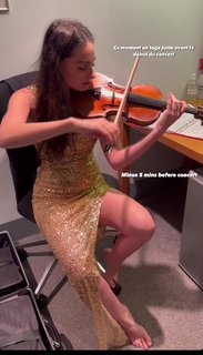 Esther Abrami feet photo 20
