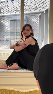 Esther Abrami feet photo 14