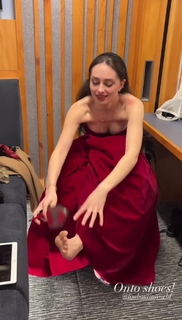 Esther Abrami feet photo 9