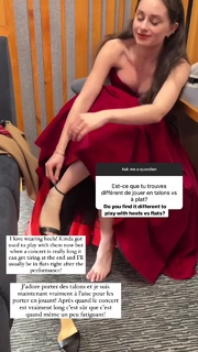 Esther Abrami feet photo 5