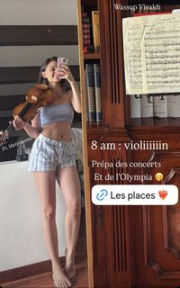 Esther Abrami feet photo 8