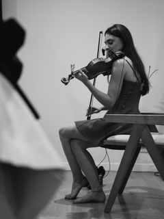 Esther Abrami feet photo 16