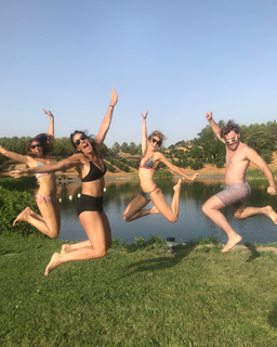 Esther Acebo feet photo thumbnail