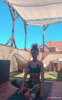 Esther Acebo feet photo thumbnail