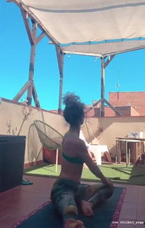 Esther Acebo feet photo thumbnail