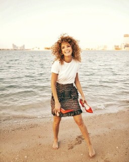 Esther Acebo feet photo thumbnail