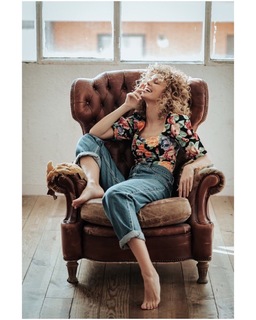 Esther Acebo feet photo thumbnail