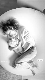 Esther Acebo feet photo thumbnail