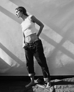 Esther Acebo feet photo thumbnail