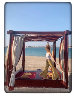 Esther Acebo feet photo thumbnail