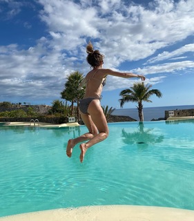 Esther Acebo feet photo thumbnail