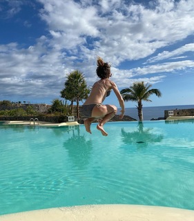 Esther Acebo feet photo thumbnail