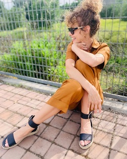 Esther Acebo feet photo thumbnail