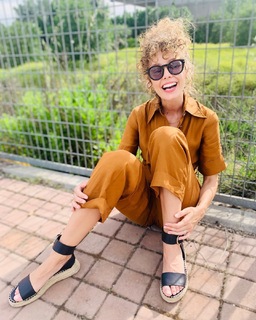 Esther Acebo feet photo thumbnail