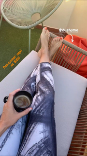 Esther Acebo feet photo thumbnail