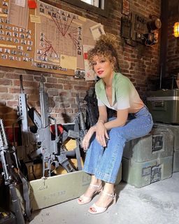 Esther Acebo feet photo thumbnail