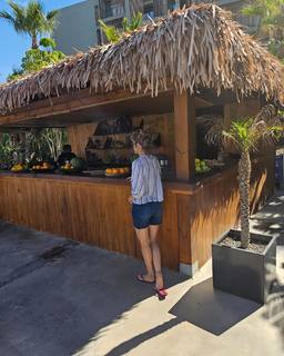 Esther Acebo feet photo thumbnail