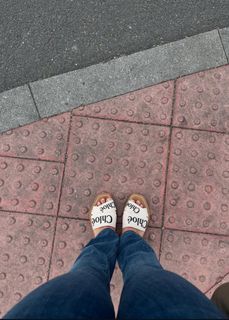 Esther Anil feet photo 5
