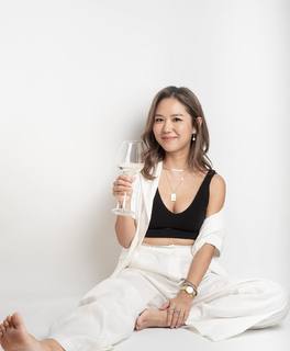 Esther Choi feet photo 18