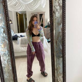 Esther Povitsky feet photo thumbnail