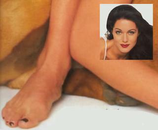Esther Schweins feet photo thumbnail