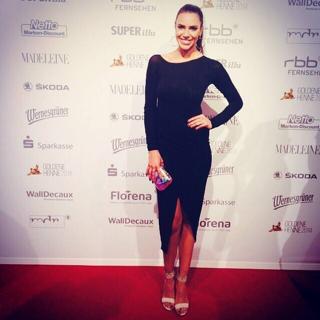 Esther Sedlaczek feet photo thumbnail