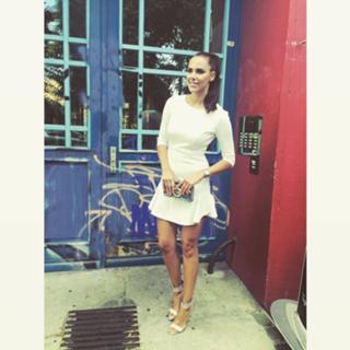 Esther Sedlaczek feet photo thumbnail