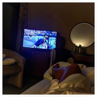 Esther Sedlaczek feet photo thumbnail