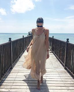 Esther Sedlaczek feet photo thumbnail