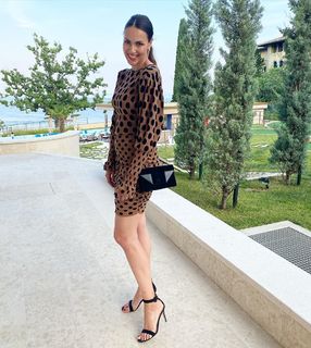 Esther Sedlaczek feet photo thumbnail