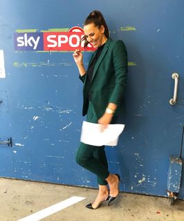 Esther Sedlaczek feet photo thumbnail