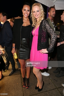 Esther Sedlaczek feet photo thumbnail