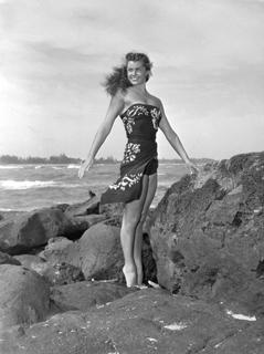 Esther Williams feet photo 7