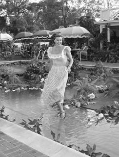 Esther Williams feet photo 18