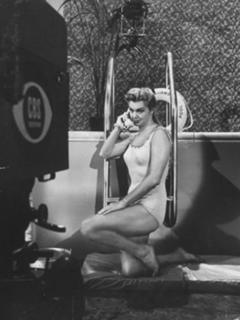 Esther Williams feet photo 15