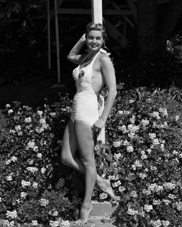 Esther Williams feet photo 4