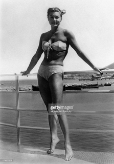 Esther Williams feet photo 11