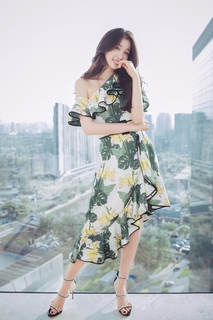 Esther Yu feet photo 11