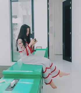 Esther Yu feet photo 8