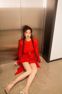 Esther Yu feet photo 19
