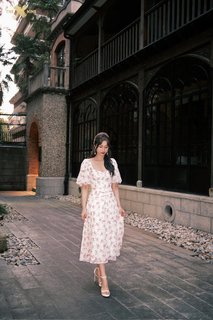 Esther Yu feet photo 10