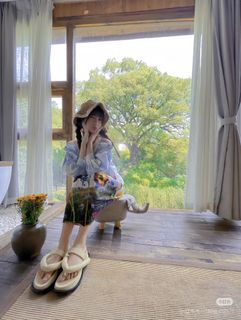 Esther Yu feet photo 12