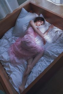 Esther Yu feet photo 1