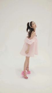 Esther Yu feet photo 7