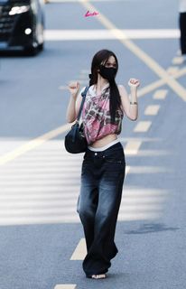 Esther Yu feet photo 17