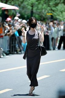 Esther Yu feet photo 11