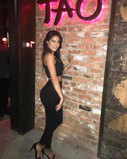 Estrella Nouri feet photo 3